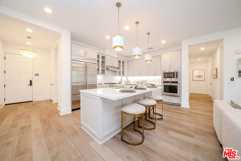 8900 Los Coyotes Court 120