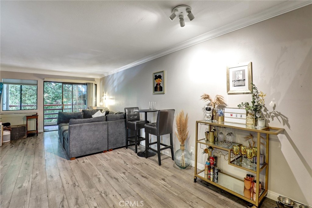 1118 Valencia Street 216