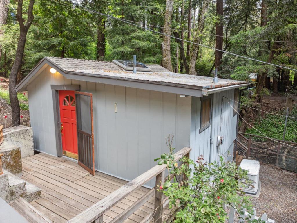 495 Primavera Road