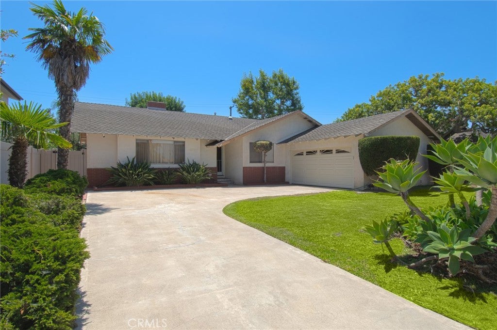 2032 Aliso Avenue