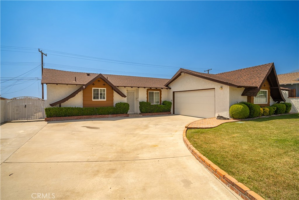 5422 Golondrina Drive