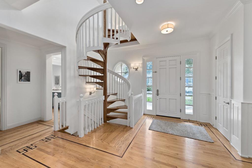 910 Cambridge Avenue