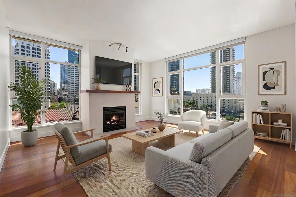 1199 Pacific Hwy 704