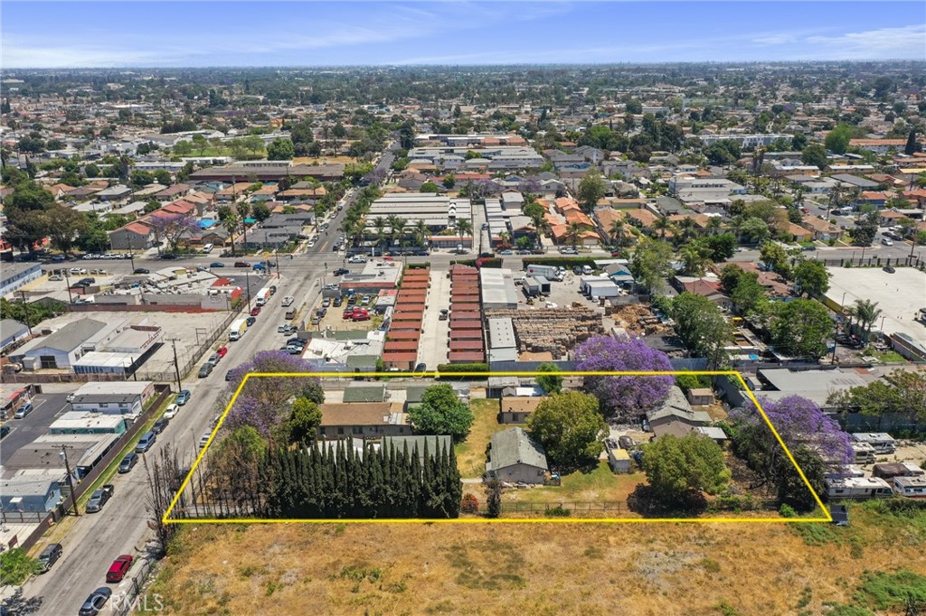 530 E El Segundo Boulevard