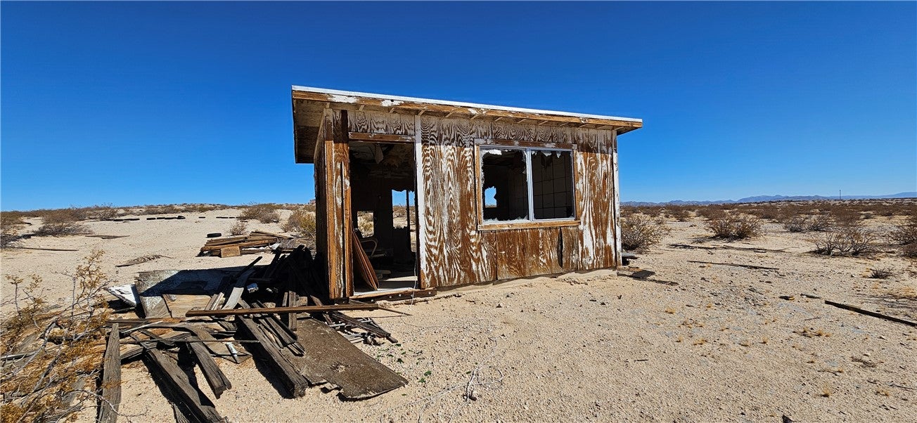 800 Pioneer Trail