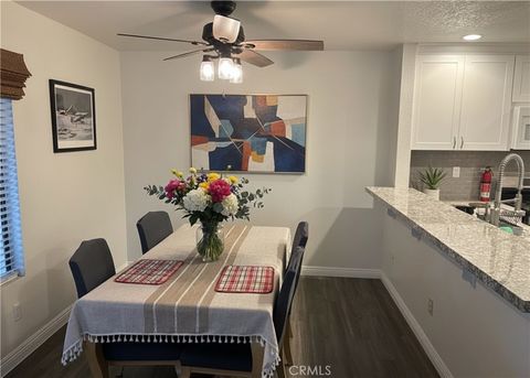 25713 Sycamore Pointe Lake Forest CA 92630