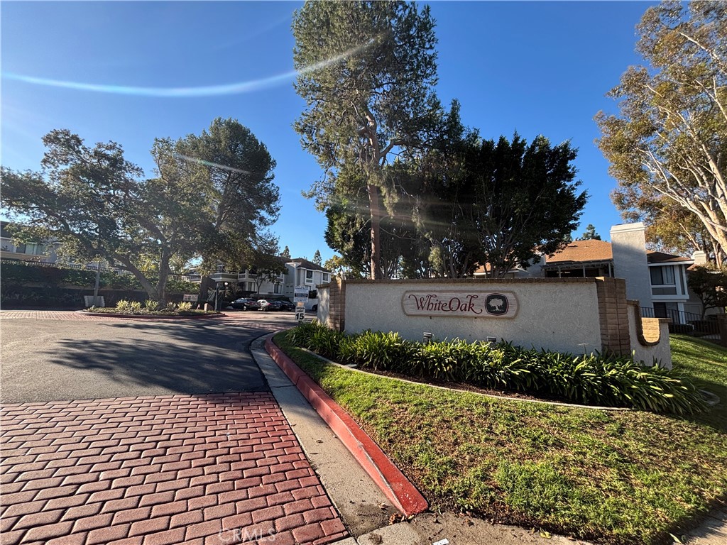 25713 Sycamore Pointe