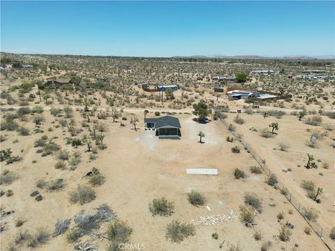 Photo of 58741 Oleander Drive, Yucca Valley, CA 92284 (MLS # CV25242530) Photo of 58741 Oleander Drive, Yucca Valley, CA 92284 (MLS # CV25242530)