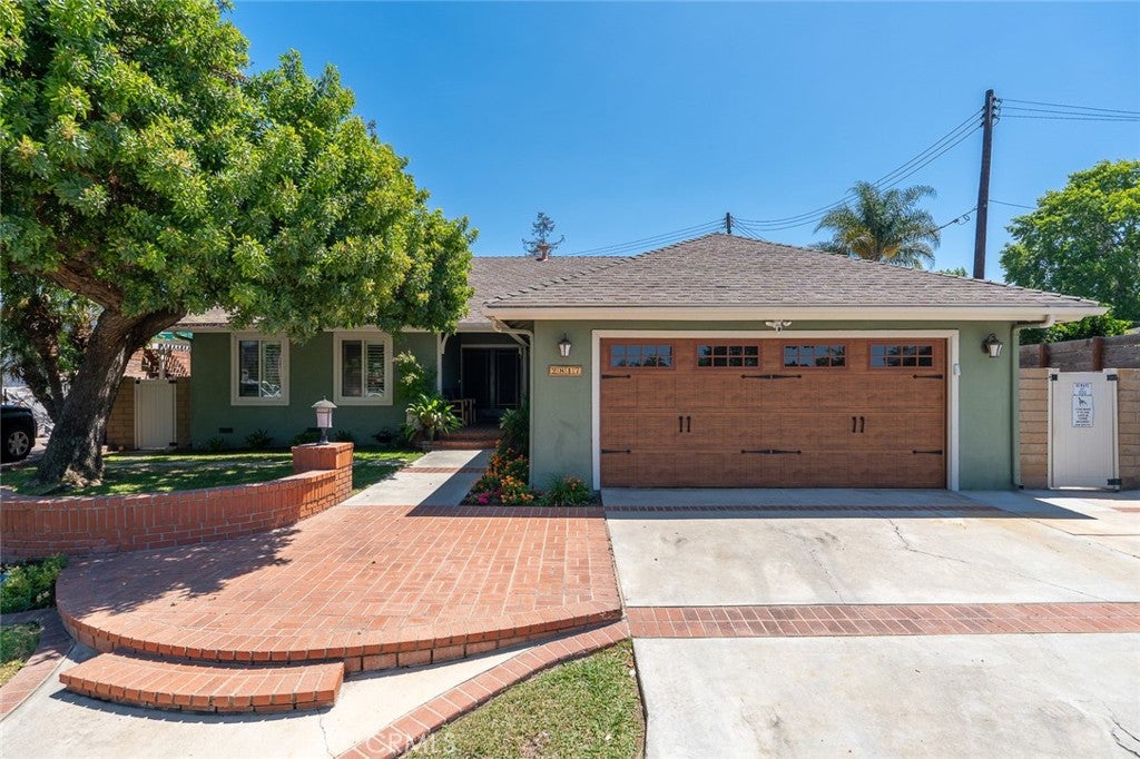 2817 Ridgewood ST, Santa Ana CA 92705