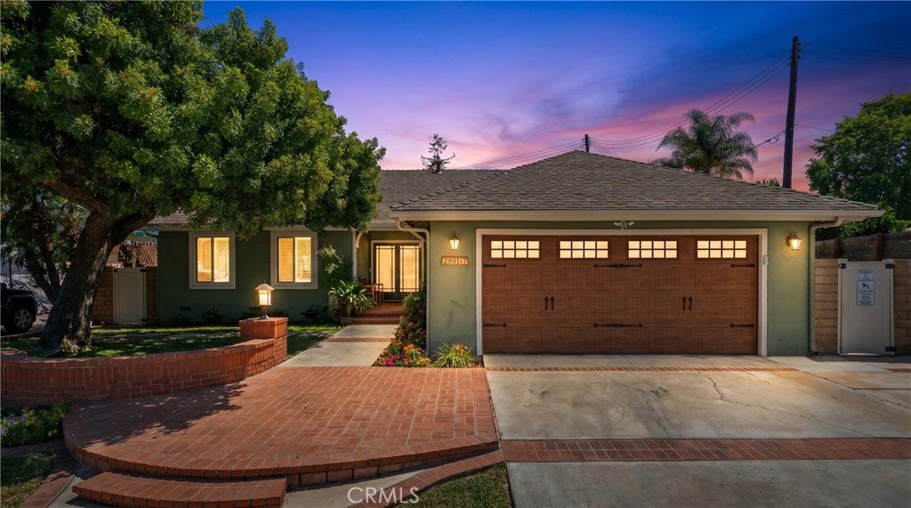 2817 Ridgewood