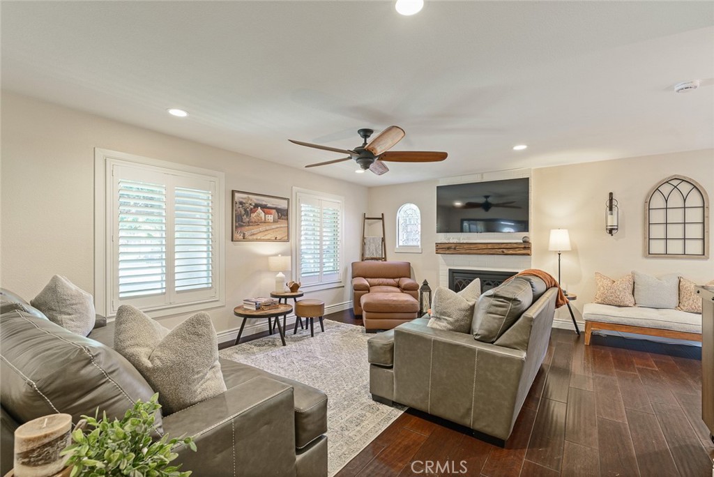 2817 Ridgewood