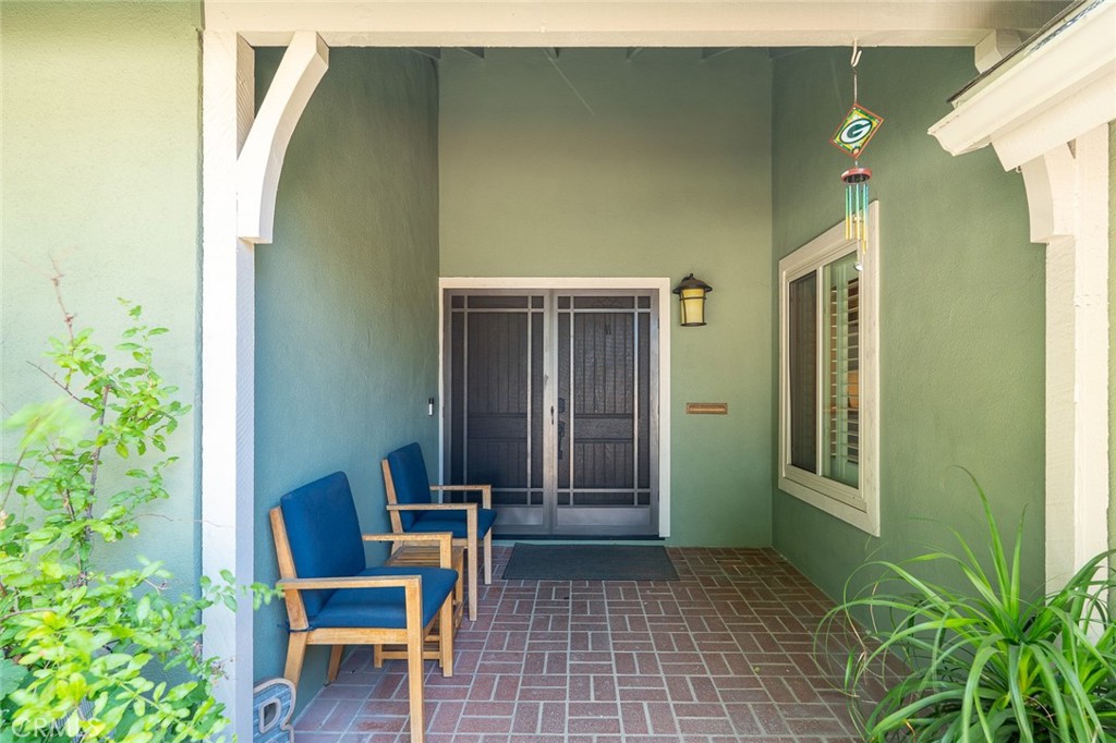2817 Ridgewood