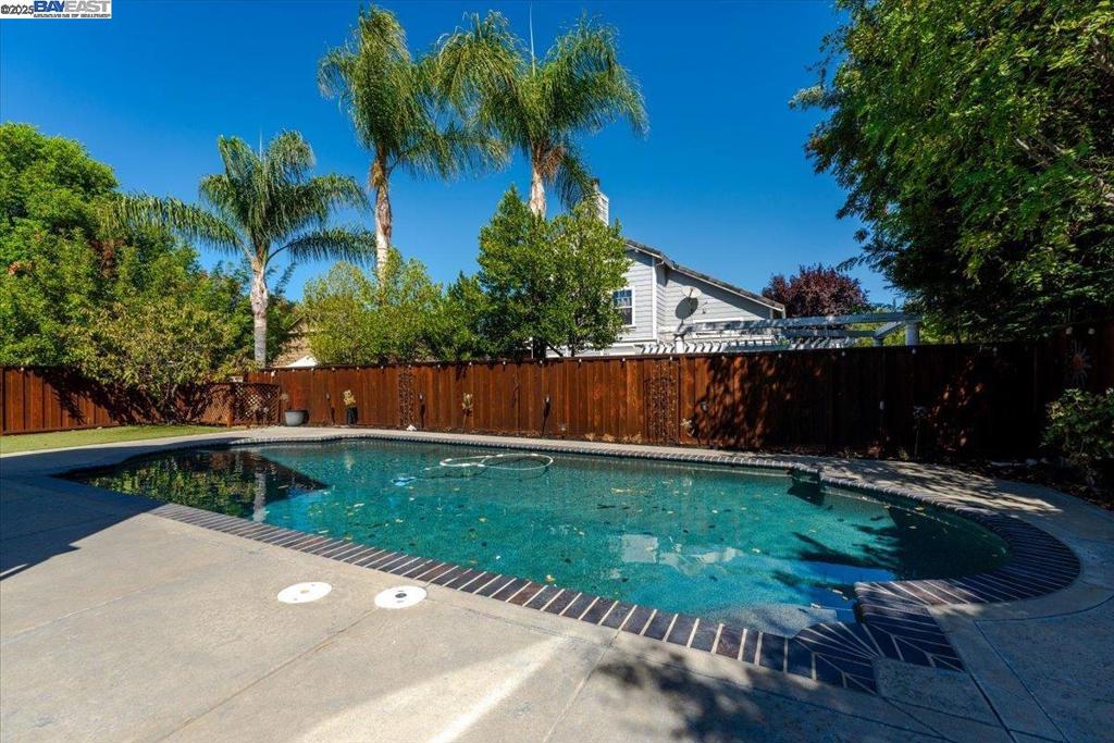 MARALISA - Residential