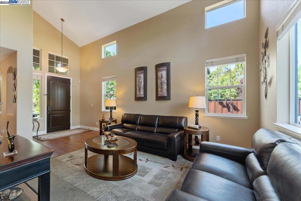 MARALISA - Residential