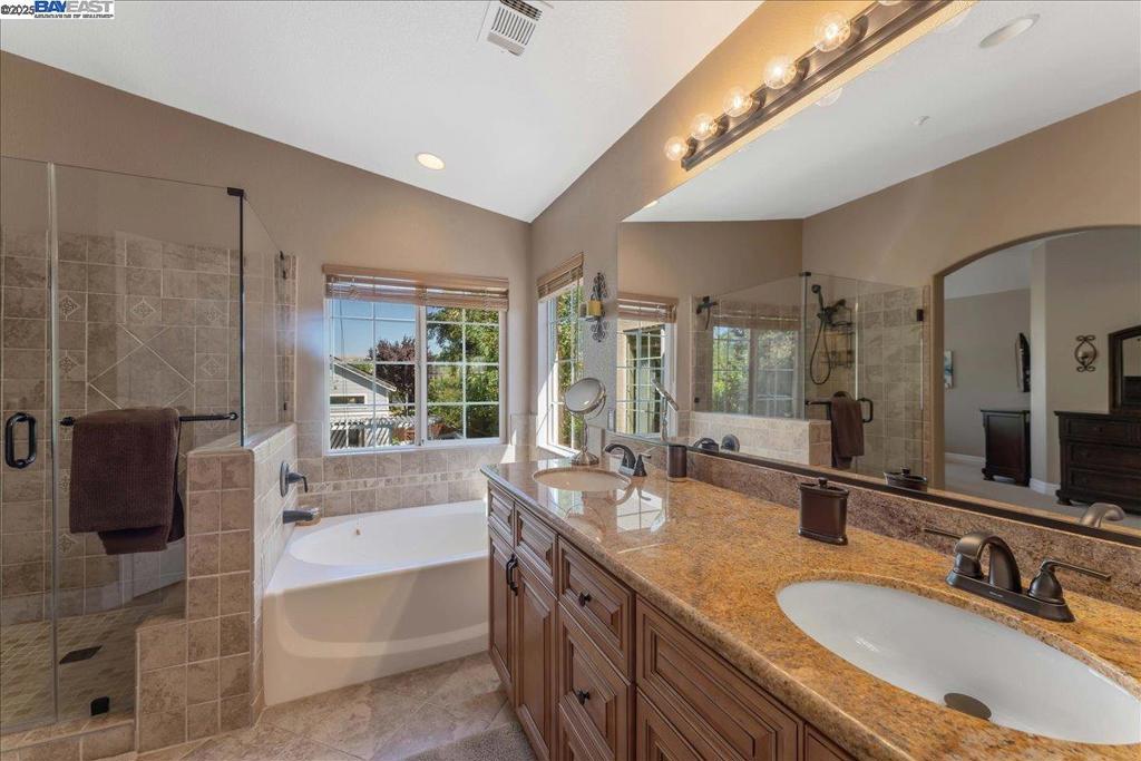 MARALISA - Residential