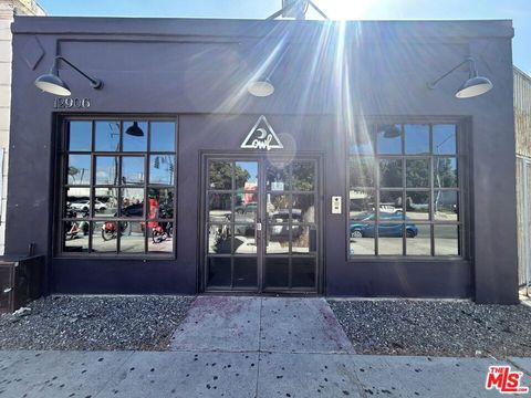 Photo of 12906 Venice Boulevard, Los Angeles, CA 90066 (MLS # 25599781)