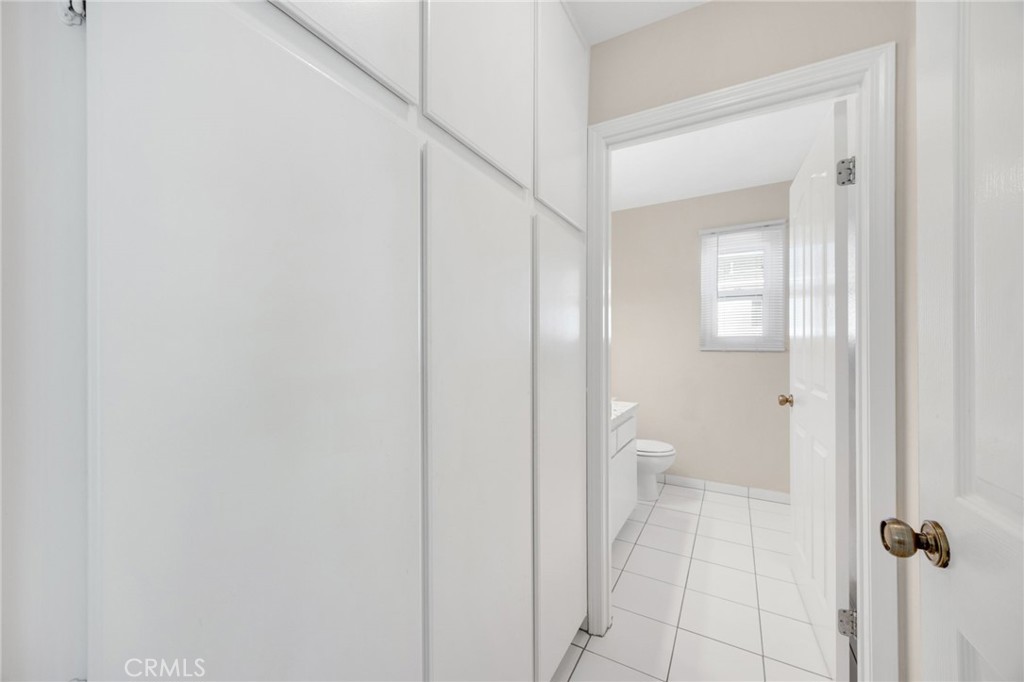 570 W 14th 4