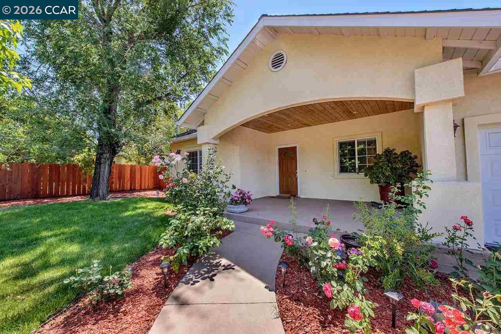 2527 Buena Vista Ave Ave