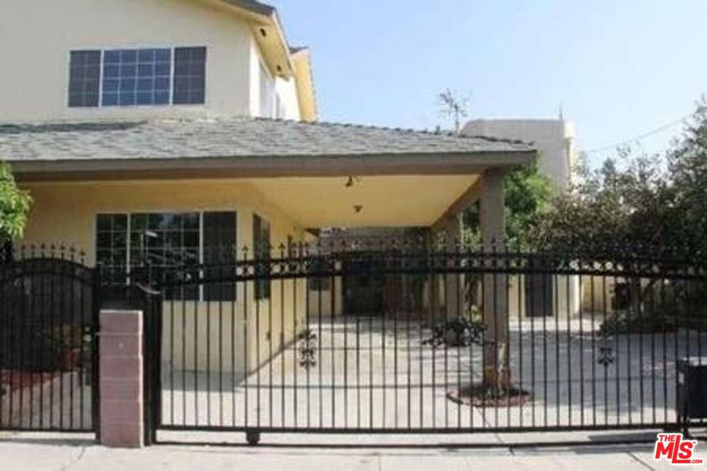 Properties 1 1311 HOLLISTER Street 2