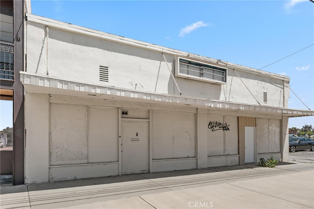 Take advantage of this high-visibility location on bustling Foothill Blvd in the heart of Fontana. This freestanding commercial building offers excellent street frontage, ample parking, and flexible interior space - ideal for a service-based business such as paint shop, machine shop or auto body. Surrounded by established businesses and close to major thoroughfares, this property provides easy access and strong traffic exposure. Don’t miss this chance to grow your business in one of the Inland Empire’s fastest-growing areas!