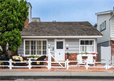 Photo of 209 Agate Ave, Newport Beach, CA 92662 (MLS # NP26039810)