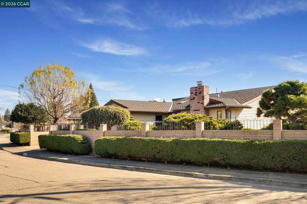 Photo of 7591 Northland Pl Pl, San Ramon, CA 94583 (MLS # 41123020)