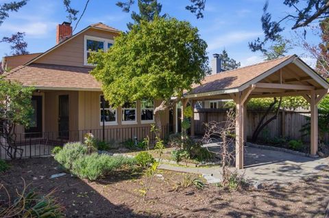 Photo of 601 Palmer Lane, Menlo Park, CA 94025 (MLS # ML82038263)