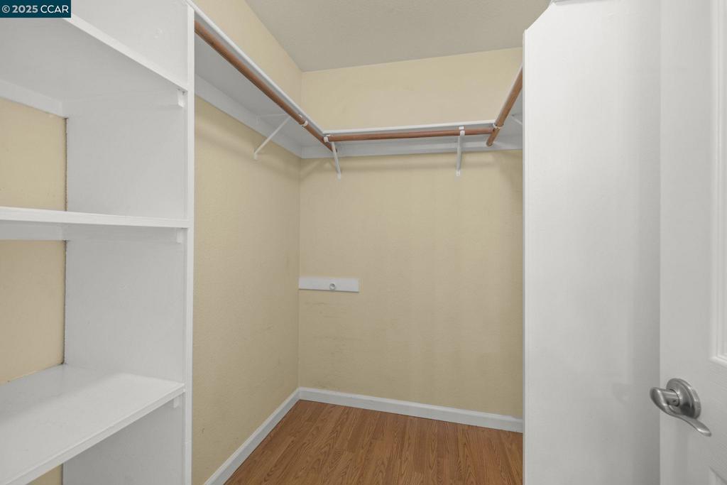 SHADOW WOODS - Residential