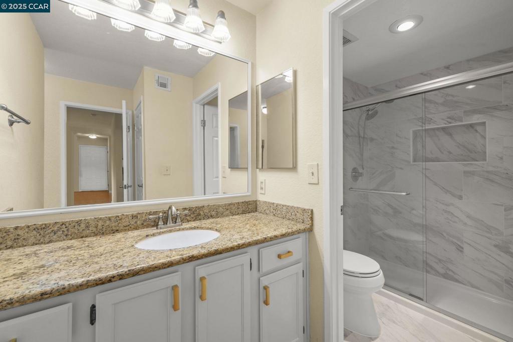 SHADOW WOODS - Residential