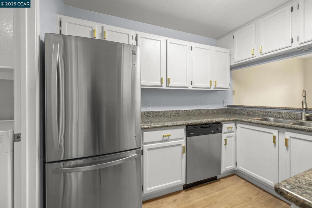 SHADOW WOODS - Residential