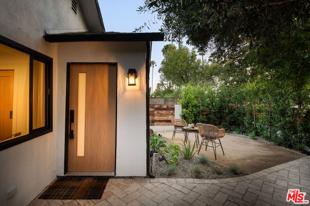 Photo of 1506 N Benton Way, Los Angeles, CA 90026 (MLS # 25606287)