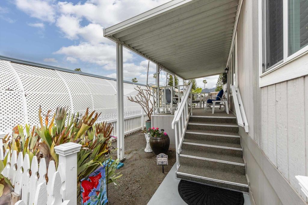 2280 E Valley Parkway 4