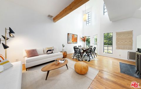 3133 Midvale Avenue Los Angeles CA 90034