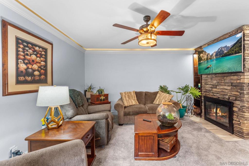 2119 Alpine Glen