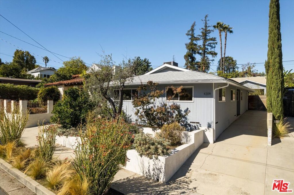 Photo of 4209 Clayton Avenue, Los Angeles, CA 90027 (MLS # 25608067)
