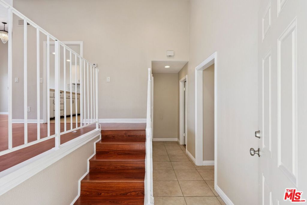 25051 La Cresta Drive