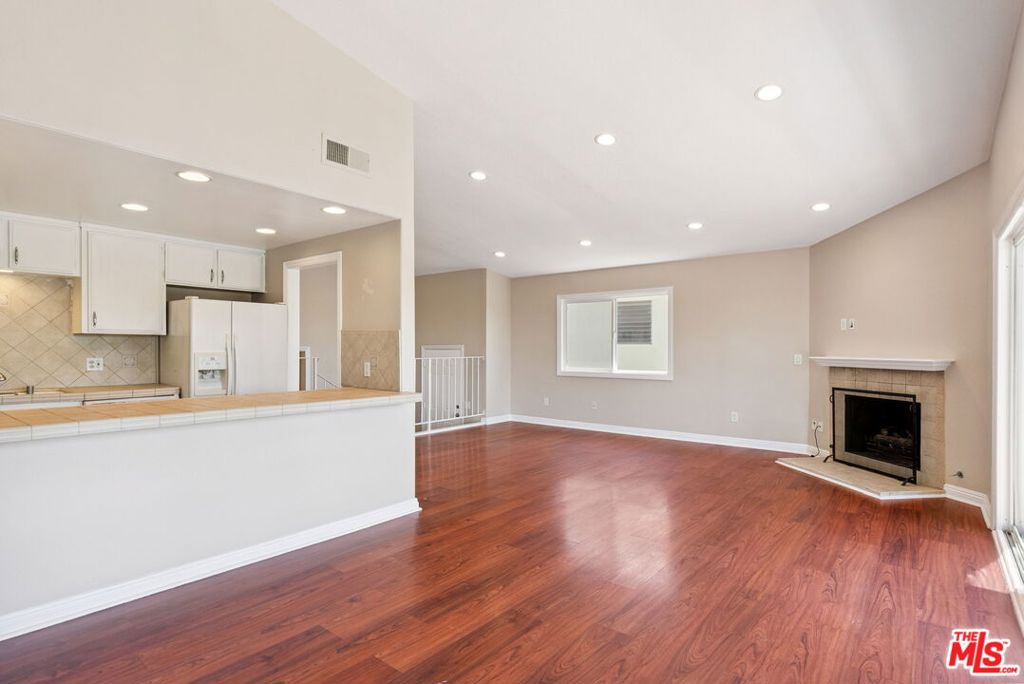 25051 La Cresta Drive