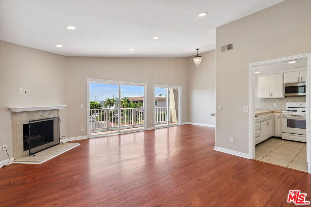 25051 La Cresta Drive