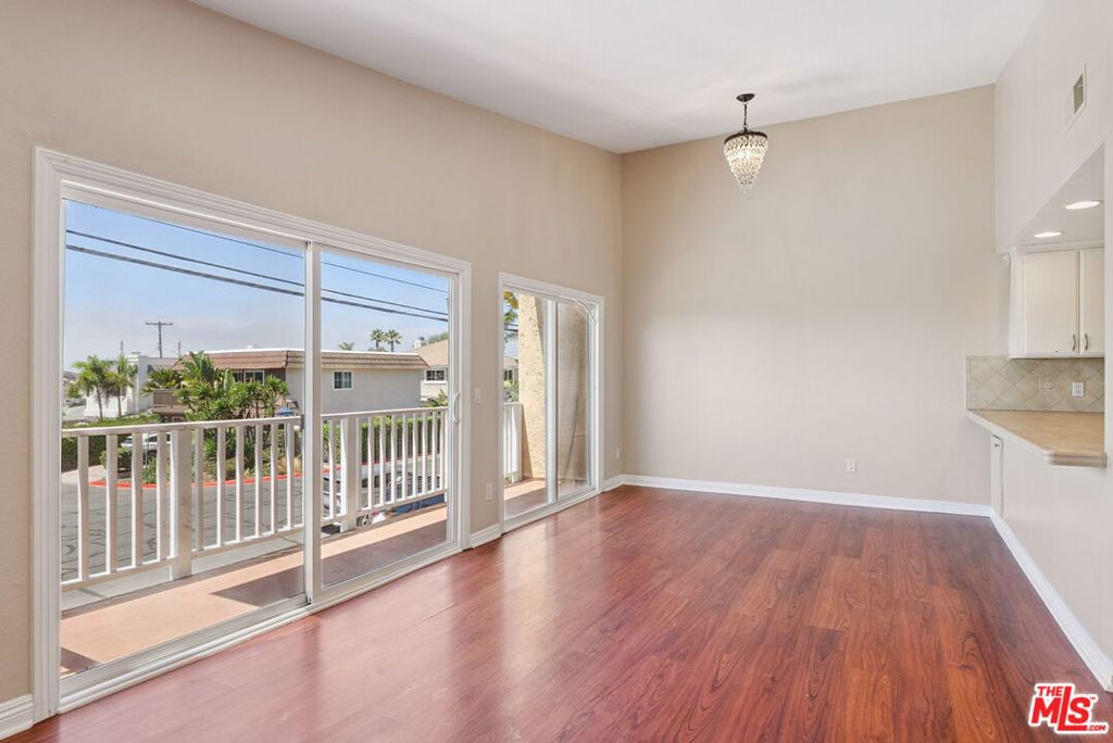 25051 La Cresta Drive