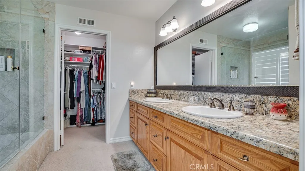 Upland, California 91784, United States, 4 Bedrooms Bedrooms, ,3 BathroomsBathrooms,Residential,Pending,215463