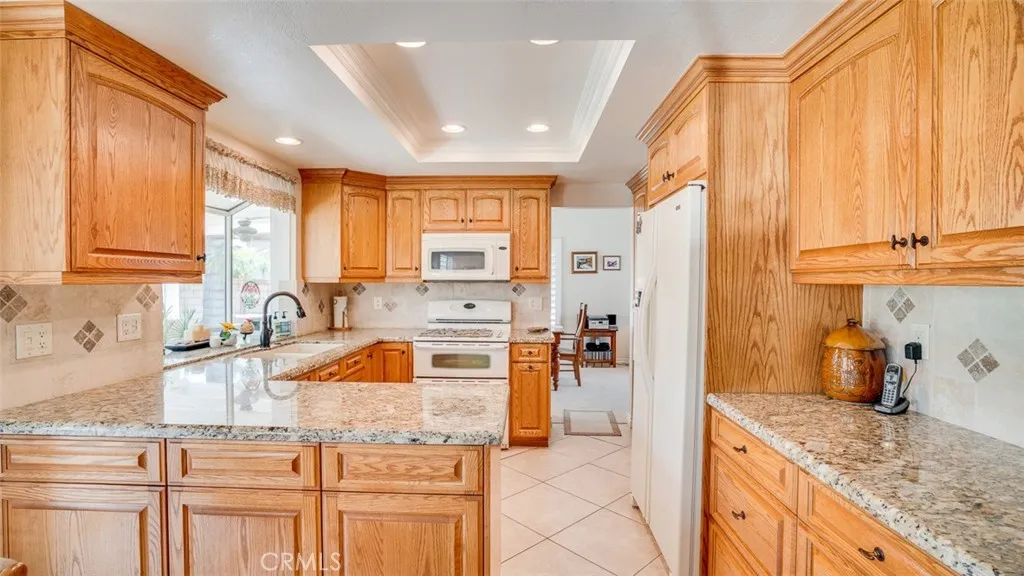 Upland, California 91784, United States, 4 Bedrooms Bedrooms, ,3 BathroomsBathrooms,Residential,Pending,215463