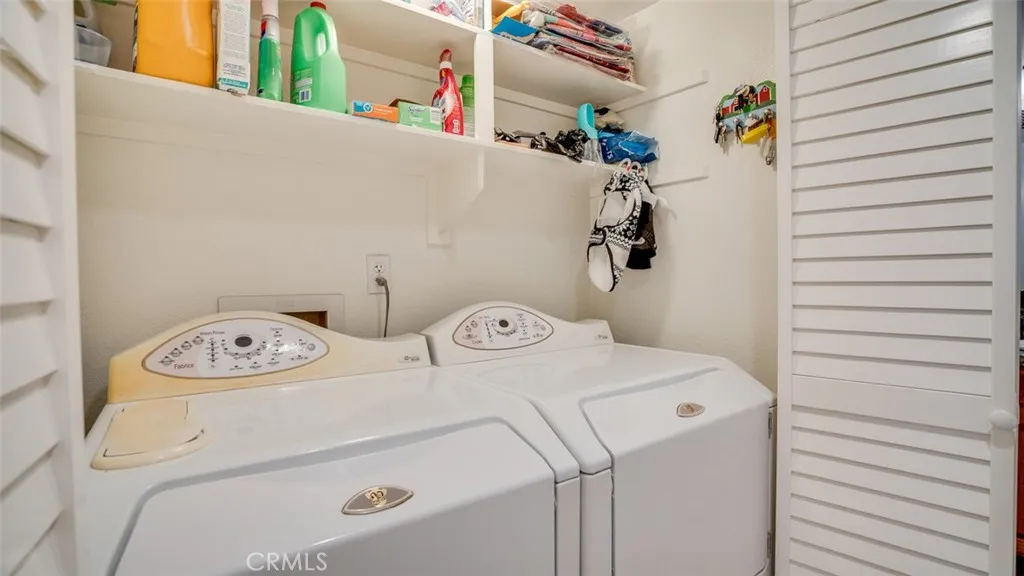 Upland, California 91784, United States, 4 Bedrooms Bedrooms, ,3 BathroomsBathrooms,Residential,Pending,215463