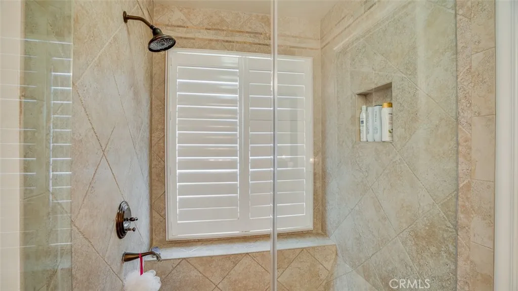 Upland, California 91784, United States, 4 Bedrooms Bedrooms, ,3 BathroomsBathrooms,Residential,Pending,215463