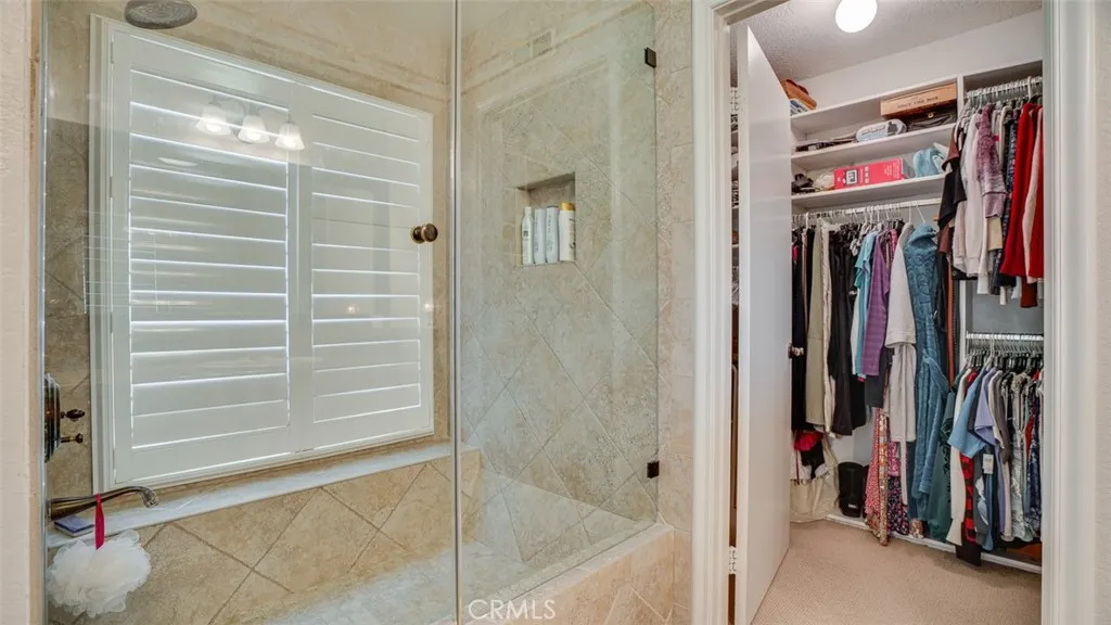 Upland, California 91784, United States, 4 Bedrooms Bedrooms, ,3 BathroomsBathrooms,Residential,Pending,215463