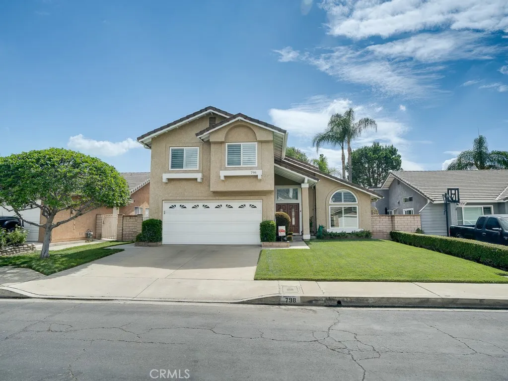 Upland, California 91784, United States, 4 Bedrooms Bedrooms, ,3 BathroomsBathrooms,Residential,Pending,215463