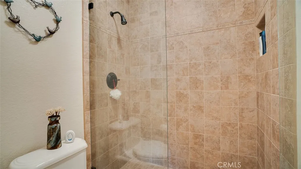 Upland, California 91784, United States, 4 Bedrooms Bedrooms, ,3 BathroomsBathrooms,Residential,Pending,215463