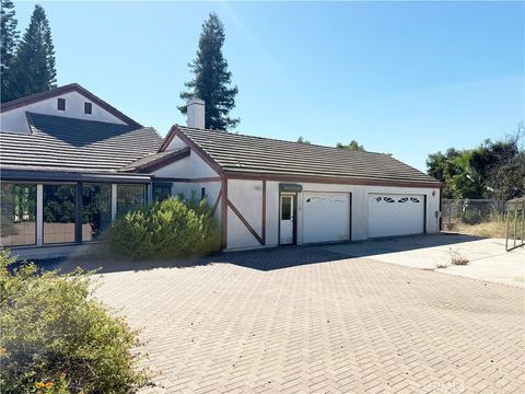 Photo of 44775 De Luz Rd Rd, Temecula, CA 92590 (MLS # OC26081847)