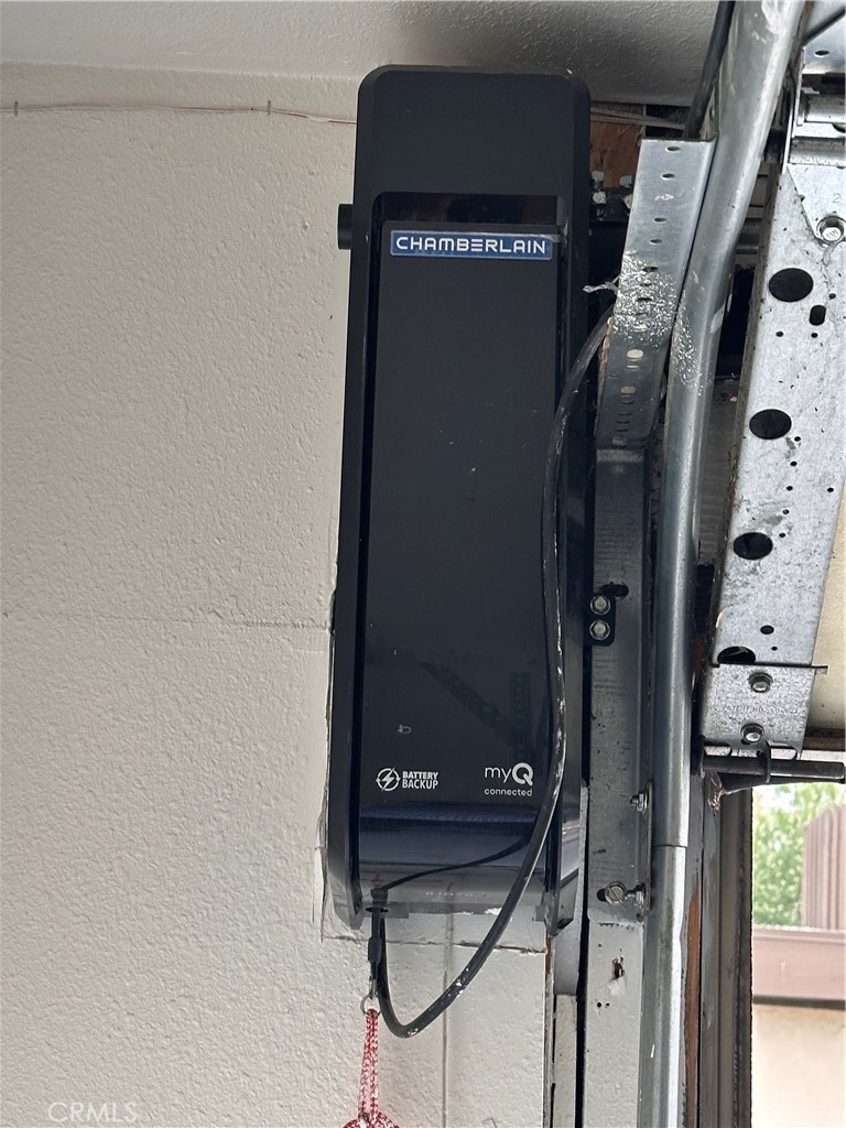 1440 N Weeping Willow