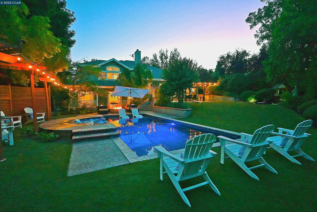 WALNUT HEIGHTS - Residential