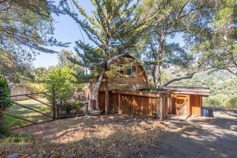 Calle De Quien Sabe Carmel Valley CA 93924